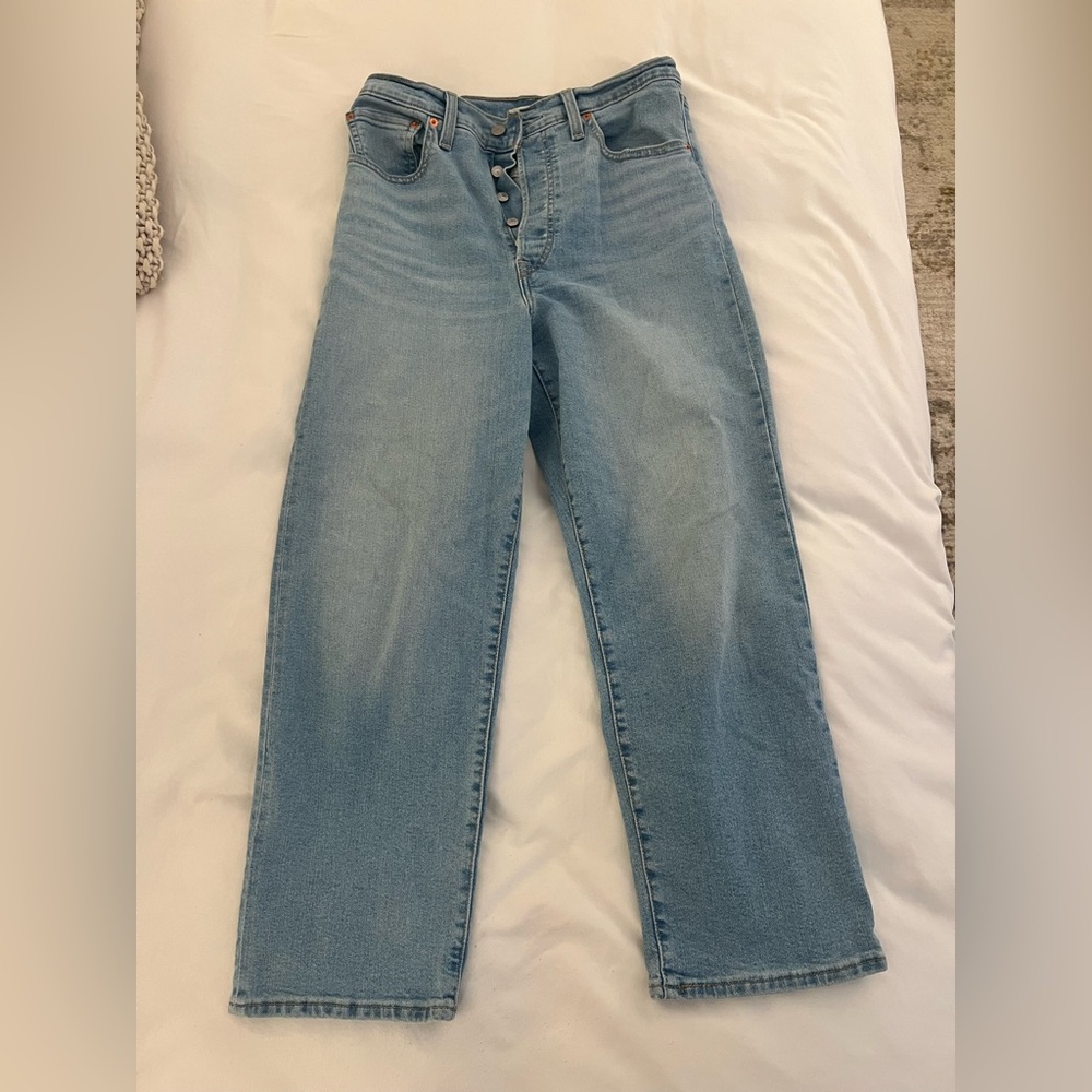 Levi’s | Ribcage Straight Ankle | Size 30